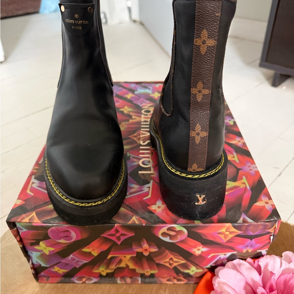 Louis Vuitton Black and Brown logo Ankle Boots